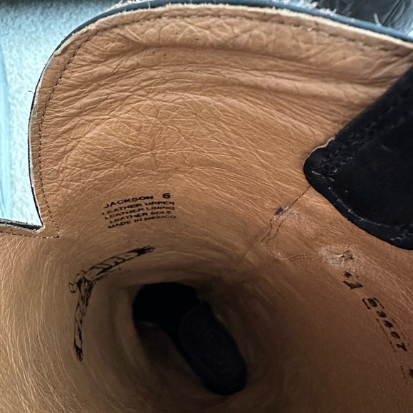 Brand new in box with dust covers and original boot stuffing.  Size 6. - Picture 4 of 9